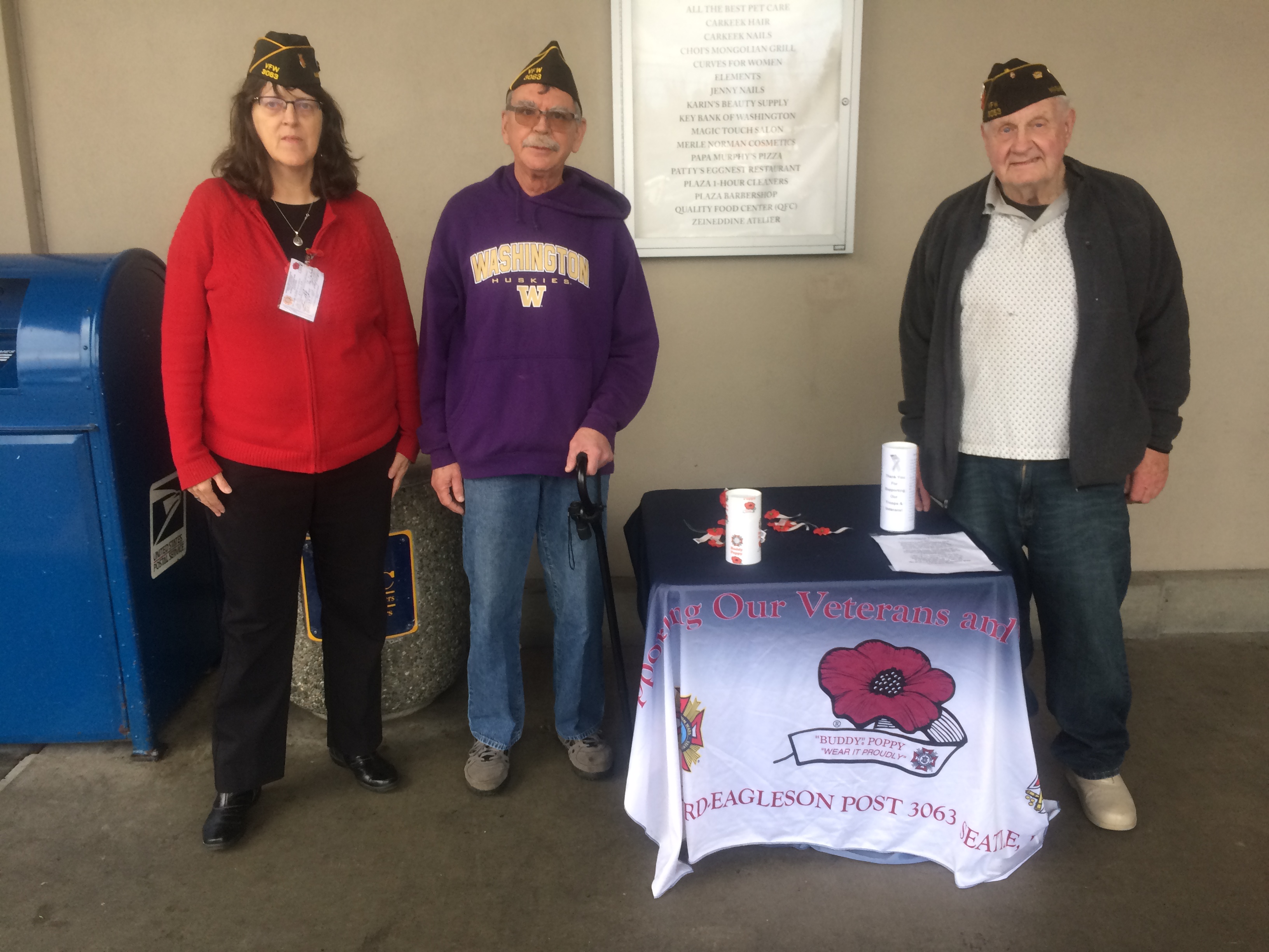 Poppy volunteers
